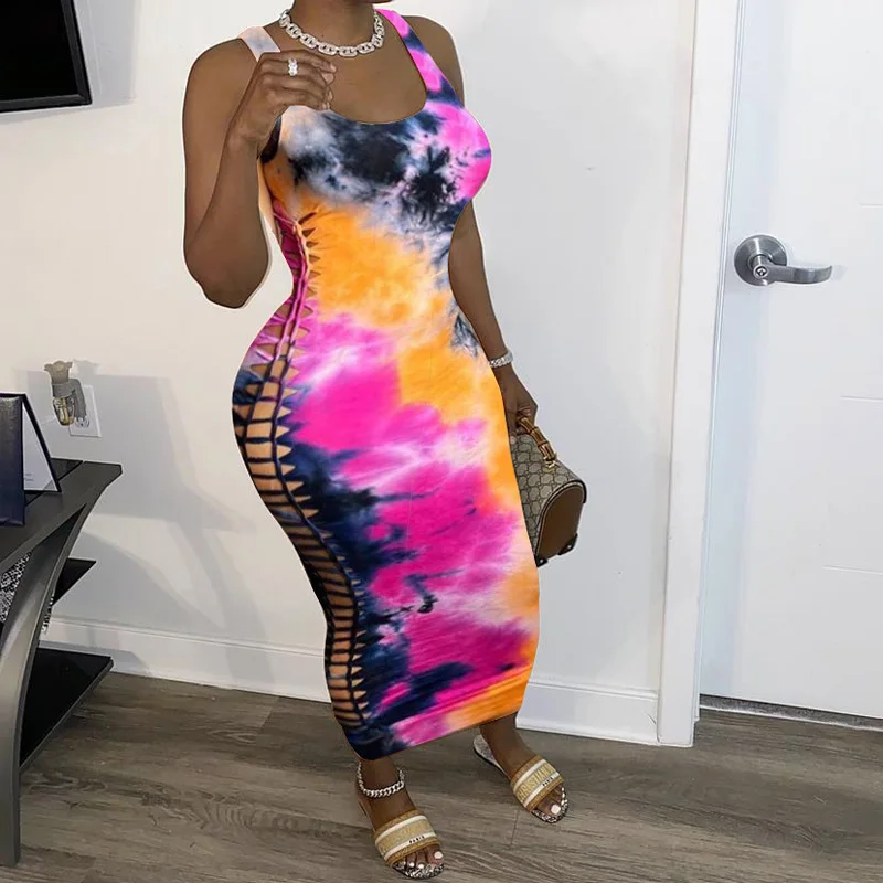 Летнее женское платье на бретелях с принтом в виде галстука бабочки длинное