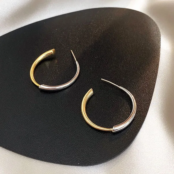 

Japanese Style Fashion Gold And Silver Color Stitching Unique Special Pierced Stud Earrings For Women Luxury Ear Jewelry