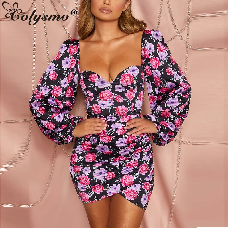 Женское летнее платье с цветочным принтом Colysmo элегантное облегающее пышными