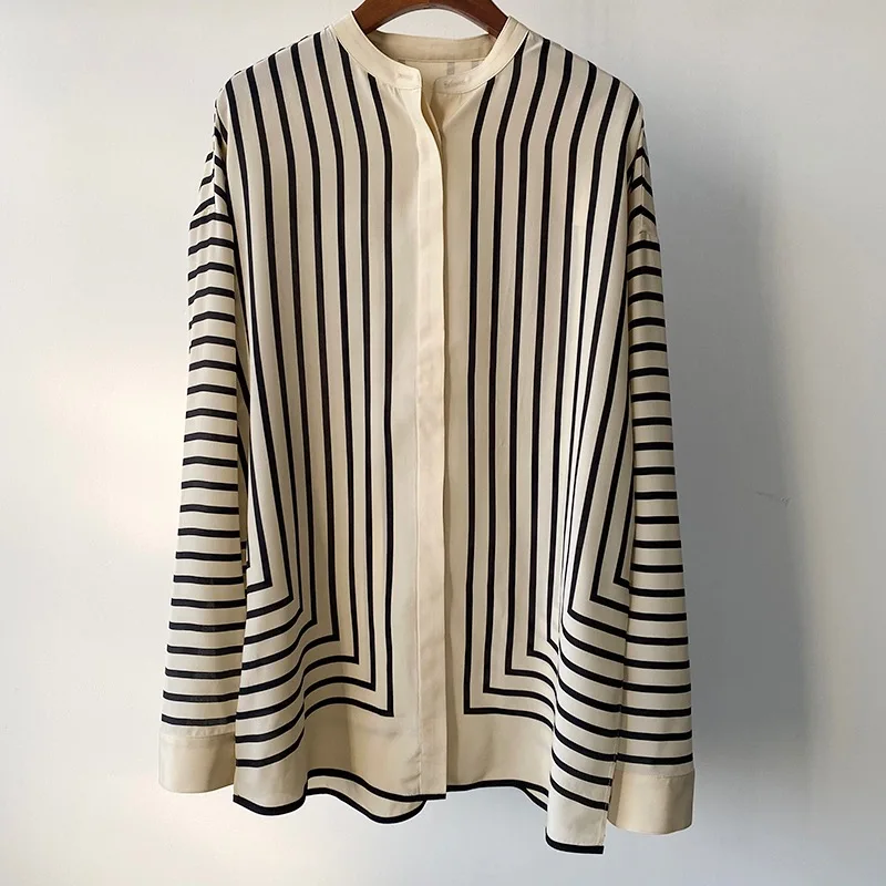 Рисунок 5 - Женская блузка с принтом