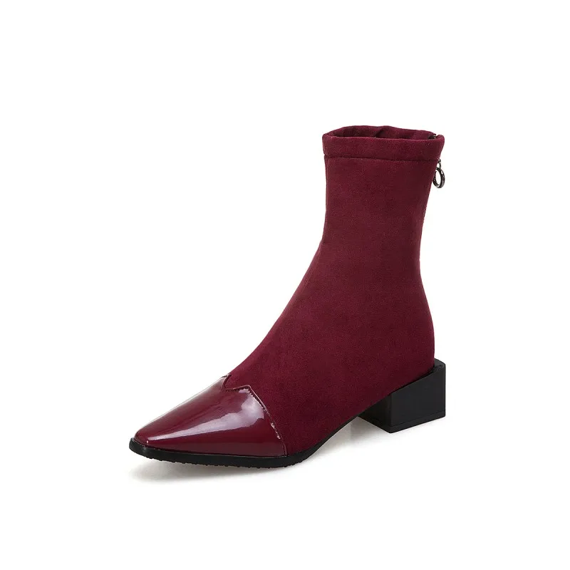 Короткие ботинки в европейском и американском стиле с острым носком модной