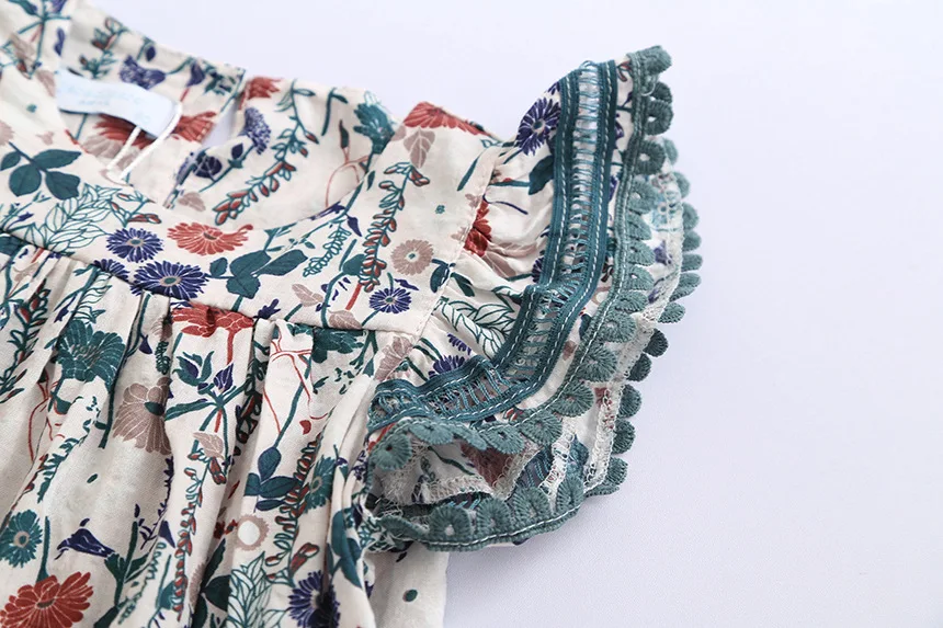 Платье для девочек платье в полоску с бантом и кружевным вырезом маленьких