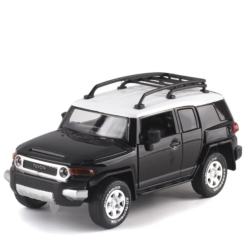 Высокая имитация 1:32 Toyota FJ CRUISER модель SUV, Изысканный детский звук и свет игрушка с инерционным механизмом внедорожная модель