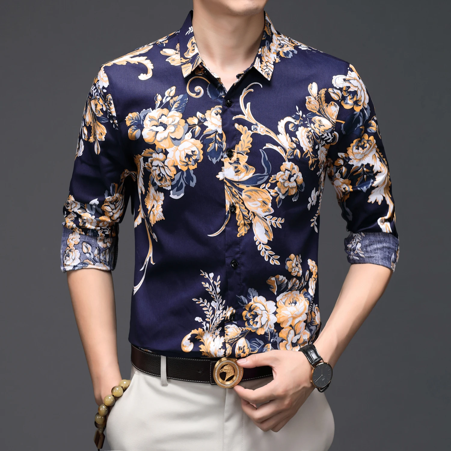 Мужская дышащая рубашка с длинным рукавом синяя приталенная и золотым цветочным