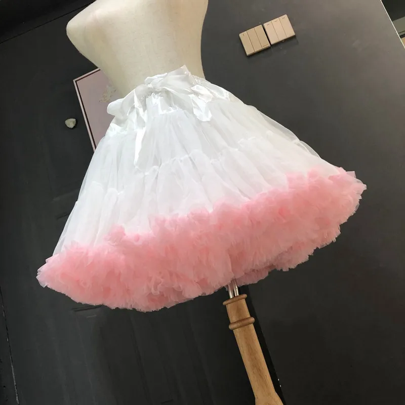 

Lolita Cloud, 40