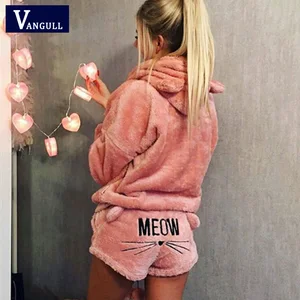 Пижама Вельветовая женская, кораллового цвета, с вышивкой и шортами