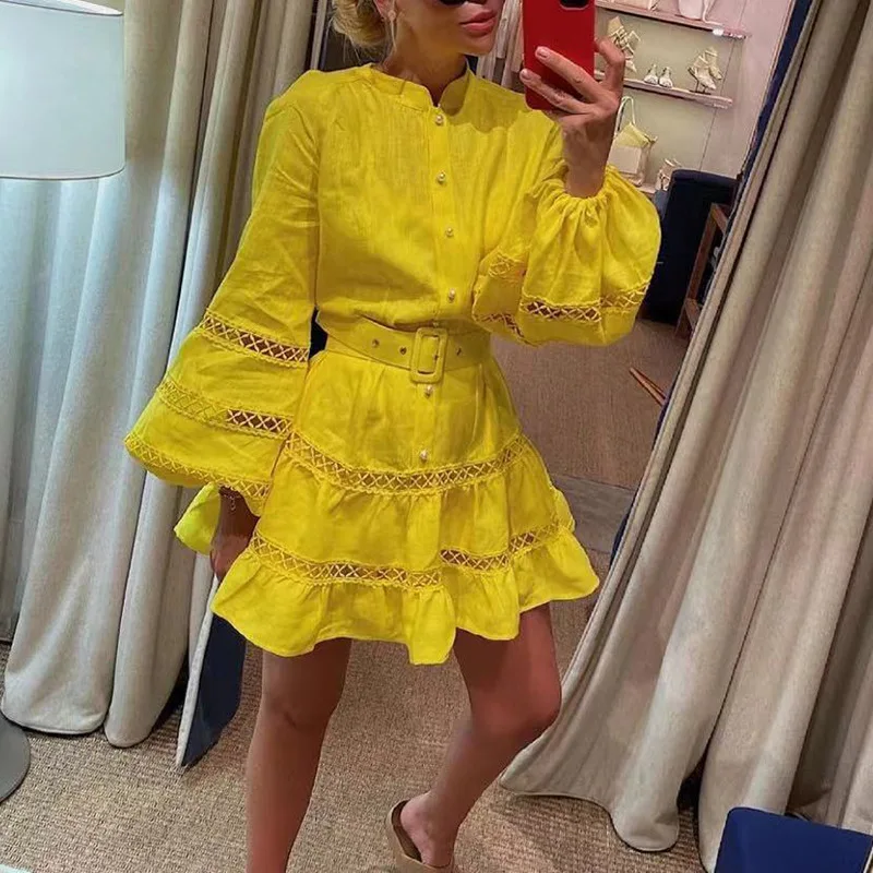 

Винтажное платье-трапеция с рукавами-фонариками и воротником-стойкой