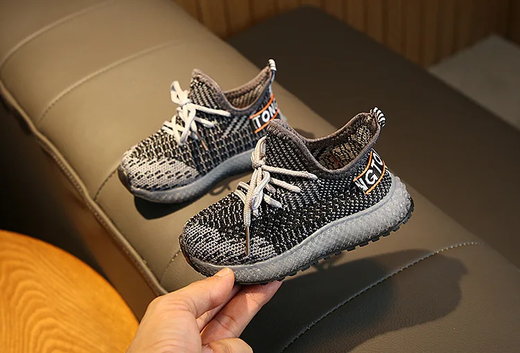 2019LED светящиеся кроссовки для детей от 1 до 5 лет, детская мягкая обувь, светящиеся кроссовки для мальчиков и девочек, модная спортивная обувь