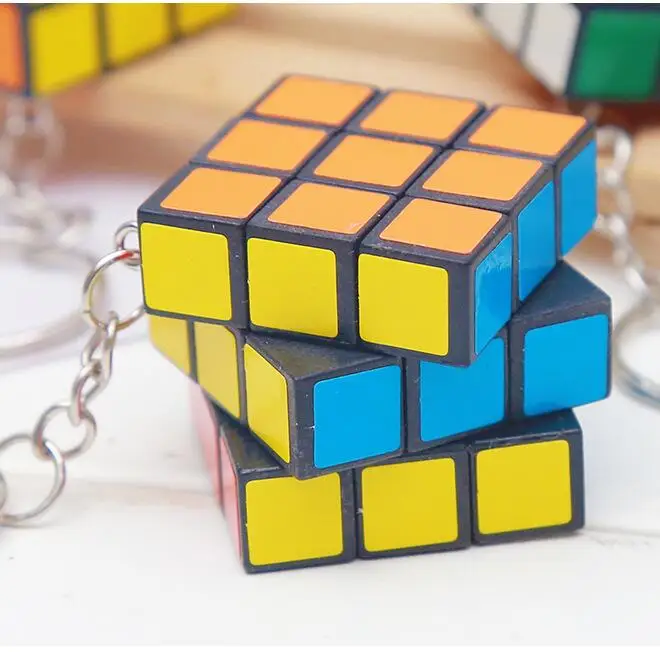 Мини брелок магический куб карманный 3x3x3 кулон в виде автомобиля вращающаяся