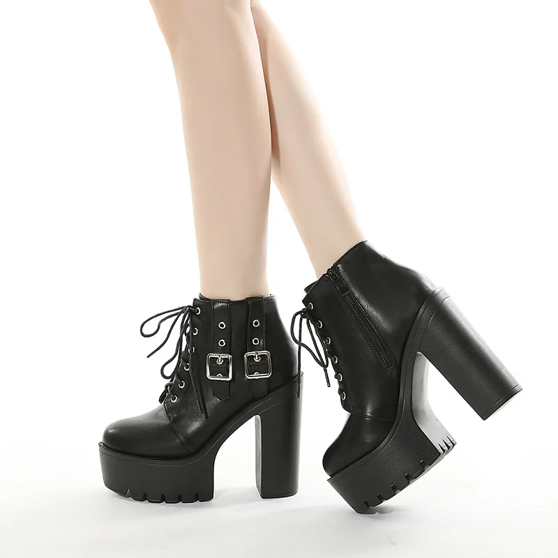 

Женские кожаные ботинки на платформе, черные ботинки на блочном каблуке, с цепочкой, в готическом стиле, в стиле панк, на осень,