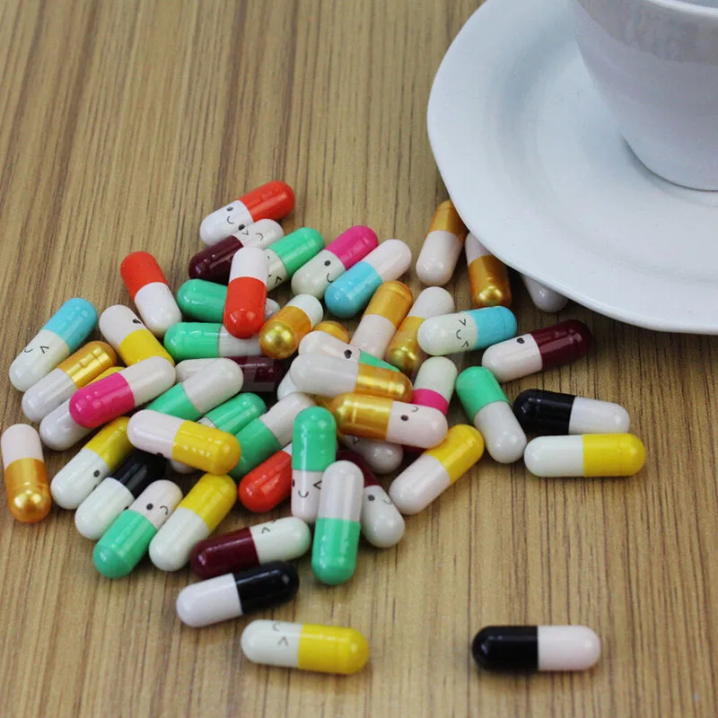 

50pcs Creative Love Pills Gift Rolls Pills Lucky Wishing Bottle Capsule Love Letterhead Stationery Paper Envelopes Random Color