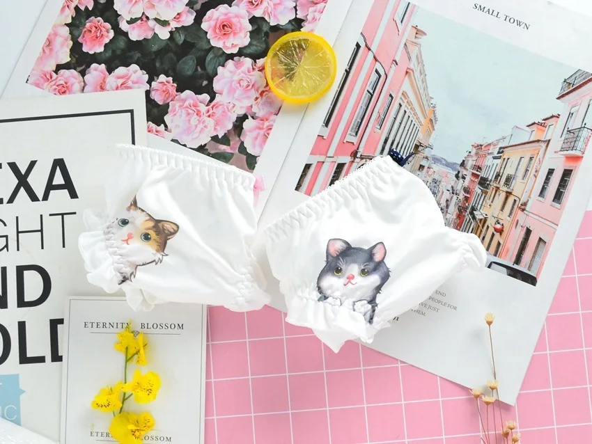 SP& CITY женское нижнее белье с милым рисунком кота из мультфильма для женщин, сексуальные трусики, бесшовные трусы с оборками по бокам, молочное шелковое кружевное белье