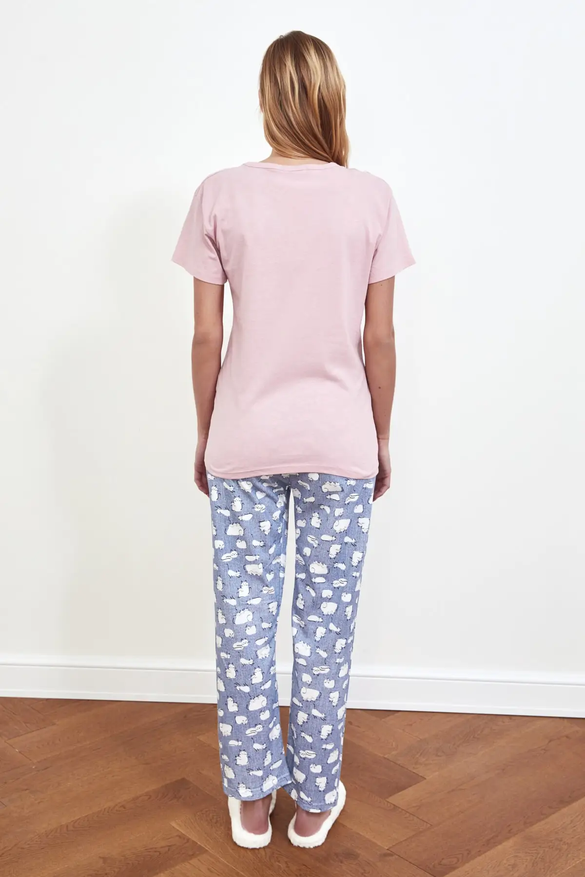 

Trendyol Printed Knitted Pajamas Set THMSS21PT0485