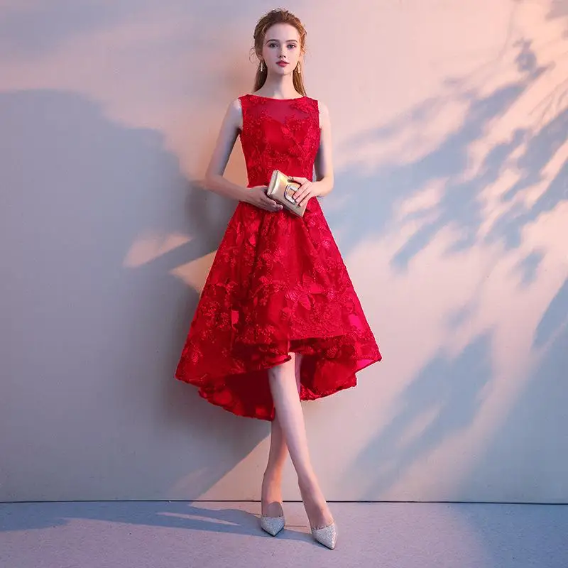 Женское вечервечерние платье элегантное кружевное с цветочной аппликацией