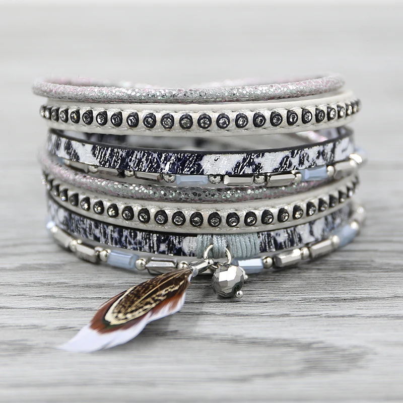Широкий кожаный браслет для женщин серебряного цвета с перьями многослойный