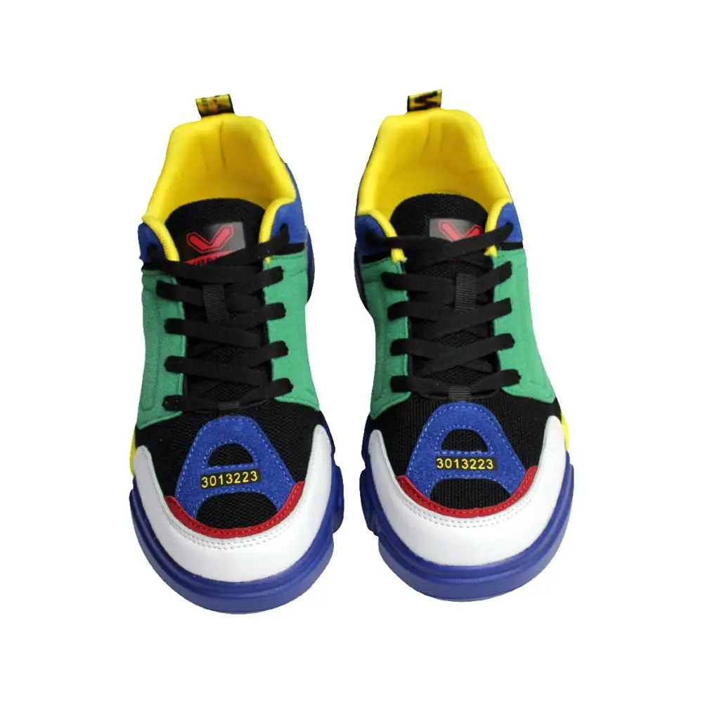 Повседневная спортивная обувь разработанная китайскими нишевыми брендами для