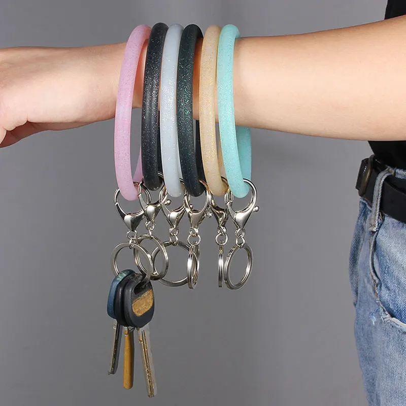 

Shiny Silicone Bracelet Keychain For Women Colorful Sequin Keyring 2021 Trendy Circle Wristlet Keyholder Female Jewelry Ornament