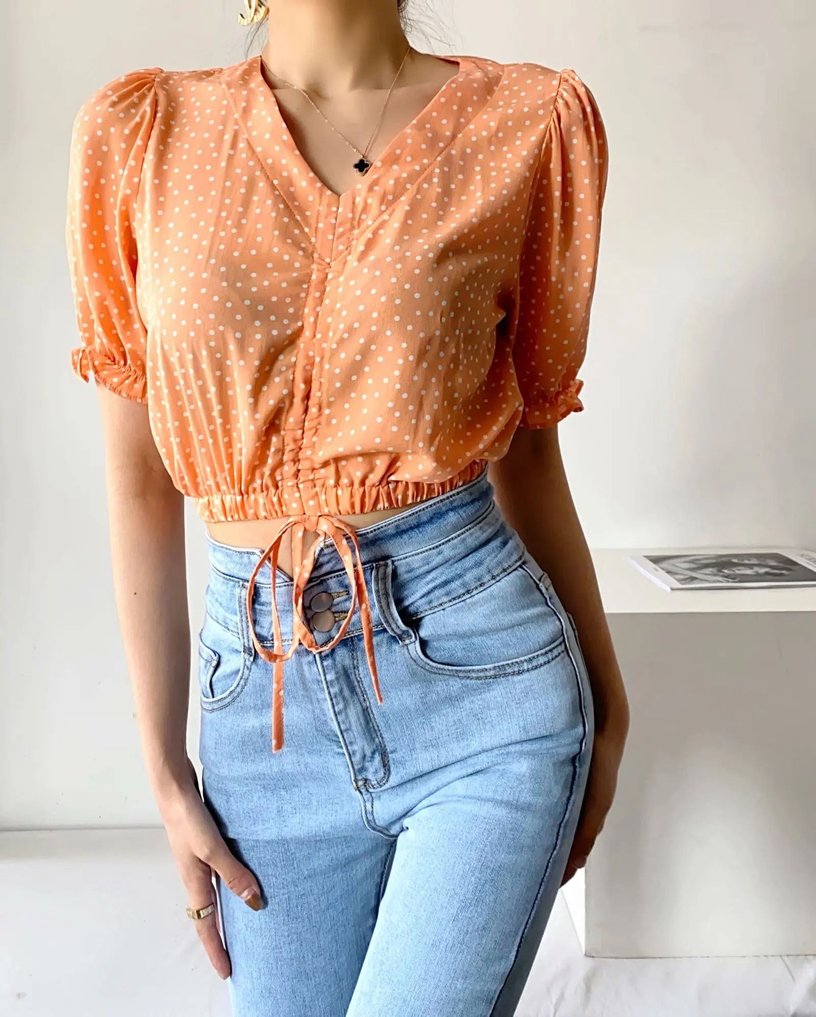 

Loose and thin V-neck short-sleeved polka-dot chiffon shirt women summer short drawstring lace-up puff sleeve top