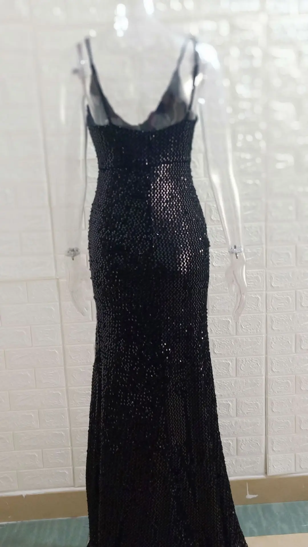 

BacklakeGirls Sexy V Neck Sleeveless Split Side High Waist Black Sequined Long Evening Dress Formal Party Dress Vestidos Largos