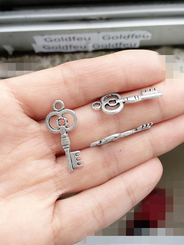 

costume jewelery charms pendants bracelets necklace diy suspension 28mm key moon plane silver plated metal handwork parts 200pcs