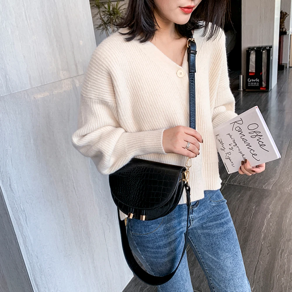 

Bestform Women Luxury Shoulder Bags Crocodile Pattern Handbag Female Crossbody Bag Half Round PU Leather Messenger Bag