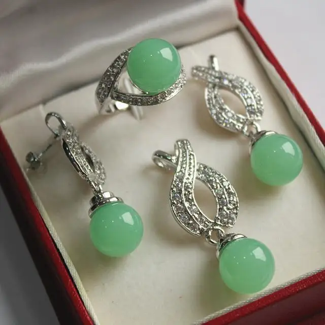 

Free Shipping Hot! high qulity new jewelry silver plated + 12mm light green fine stone bread pendant, earring, , ring set