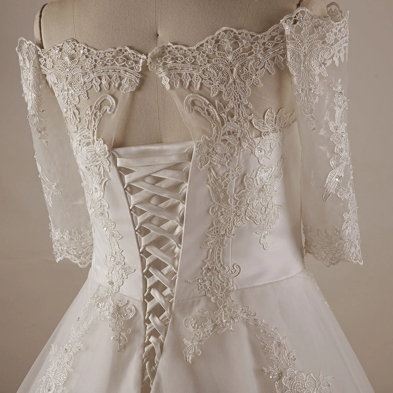 Свадебные платья длина до пола Милая А-силуэт llusion Аппликации спинки собора Поезд