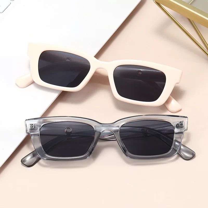 

2023 New Classic Fashion Square Woman Sunglasses Luxury Brand Design Men Trendy Sunglasses Retro Plastic Frame UV400