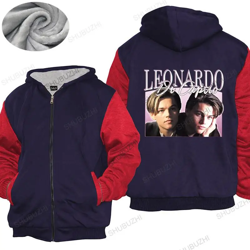

Hoodies & Sweatshirts
