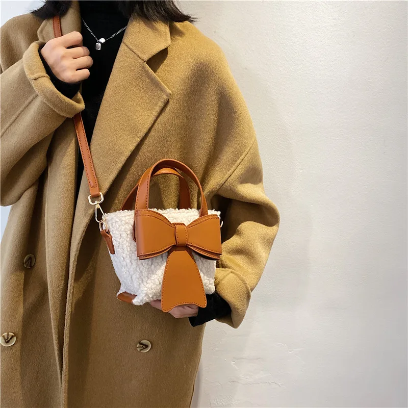 

Autumn and winter new ladies plush handbags multifunctional fashion versatile girls bow knot shoulder messenger bag female bag
