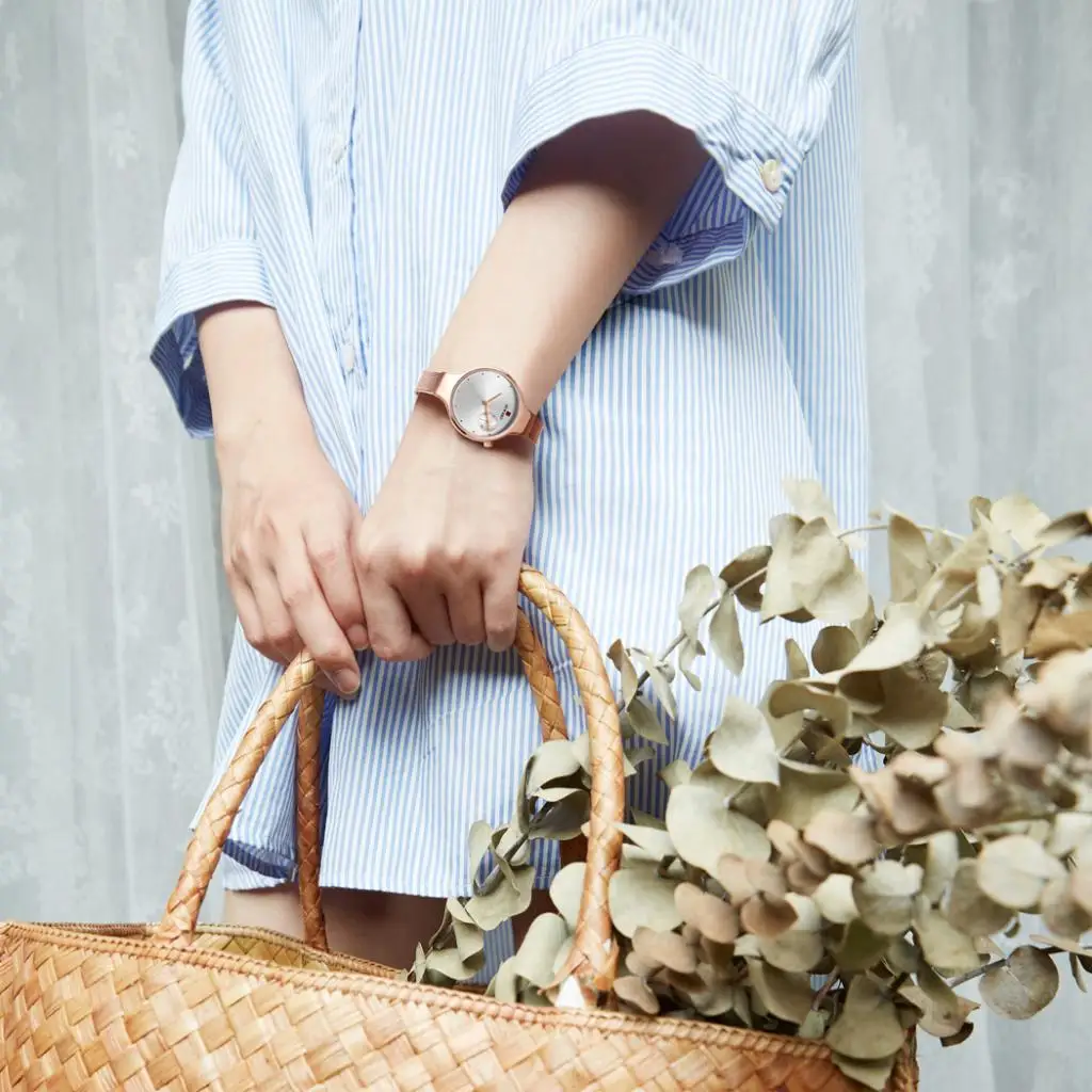 

Women Waterproof Ultra-Thin Fashion Dress Quartz Analog Watch Wrist Watch