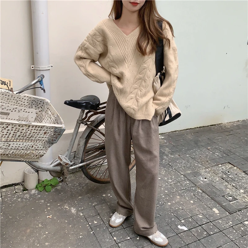 

Snordic Women Autumn Winter Oversized V Neck Twist Sweater Full Sleeve Split Hem Cozy Knitted Pullover Jumpers