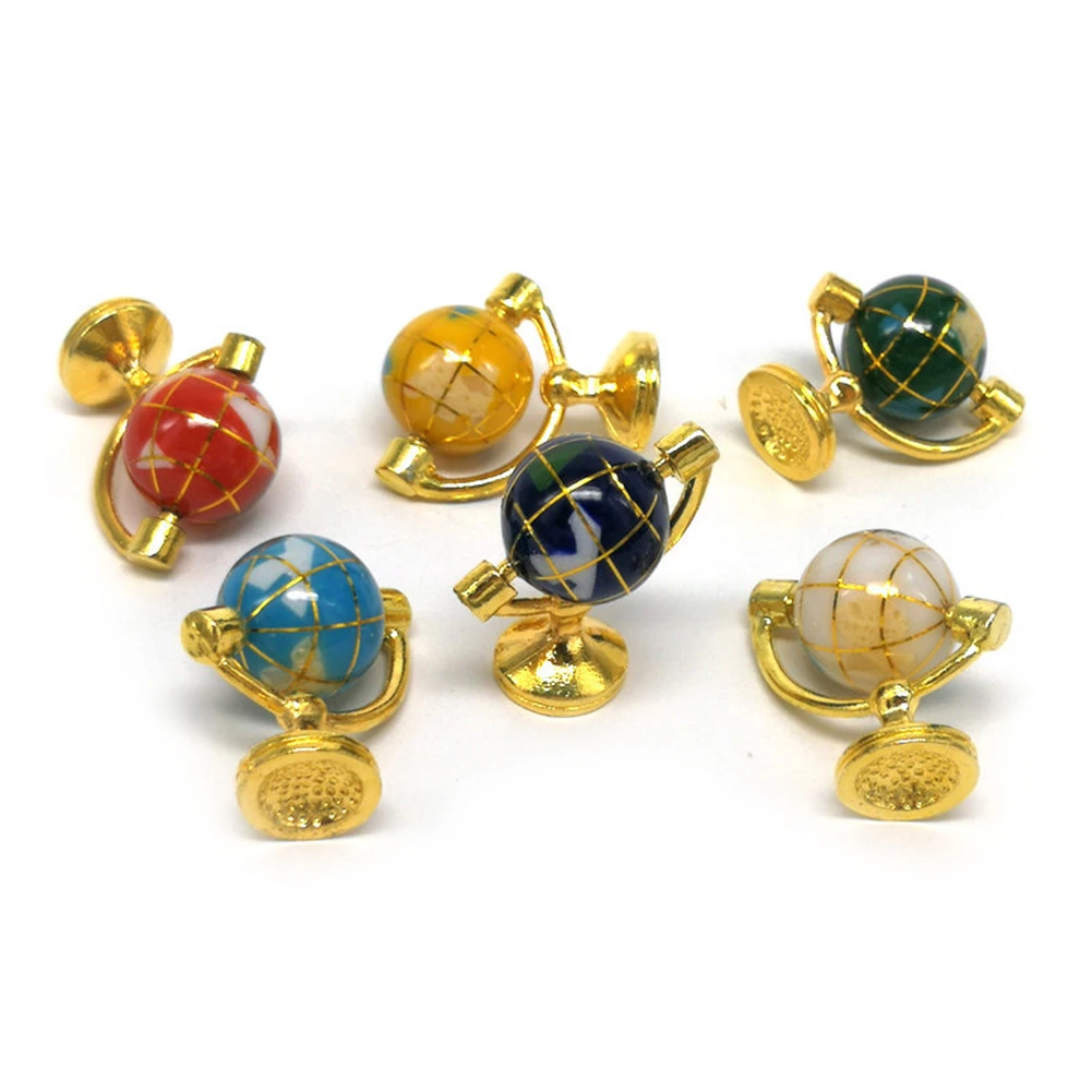 Модель вращающегося металлического земного шара 1/12 года Миниатюрные аксессуары