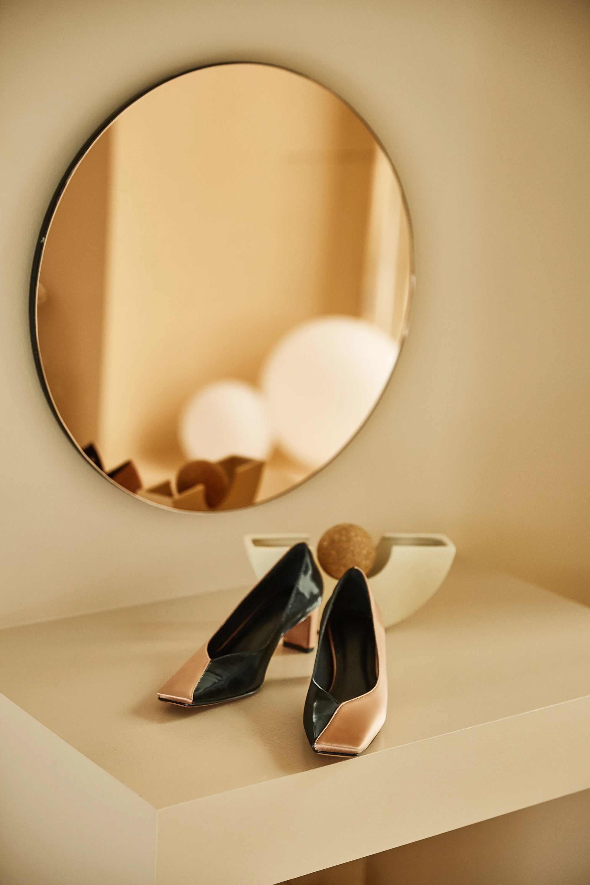 

Kmeioo Ladies High Heels Fashion Square toeThick Heel Pumps Slip On Spring Autumn Dress Shoes Women Contrast color pumps 5cm