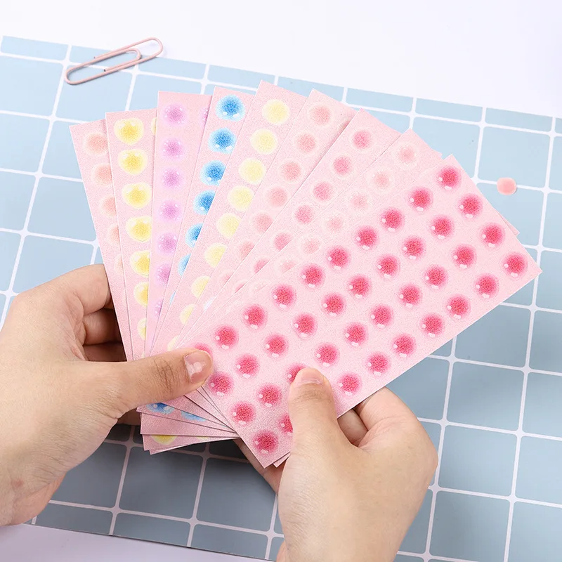 

Наклейки с надписью «Love»