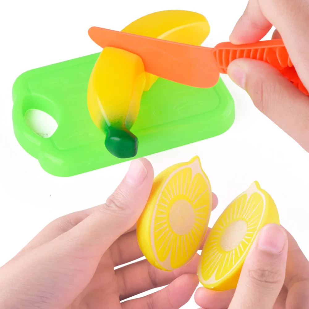 

16pcs Funny Mini Simulation Kitchen Food Play Safety Toys Cutting Vegetable Fruit Toys Set (Random Color)
