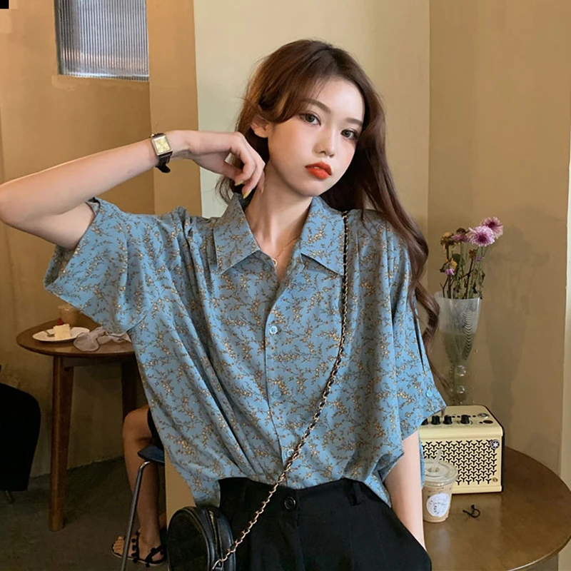 

Hong Kong Style Retro Chic Floral Short-Sleeved for Women 2021 Summer New Design Sense Niche Loose Sun Protection Shirt