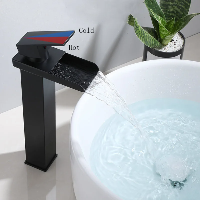 Смеситель водопад для раковины в ванную комнату настенный черный кран холодной и