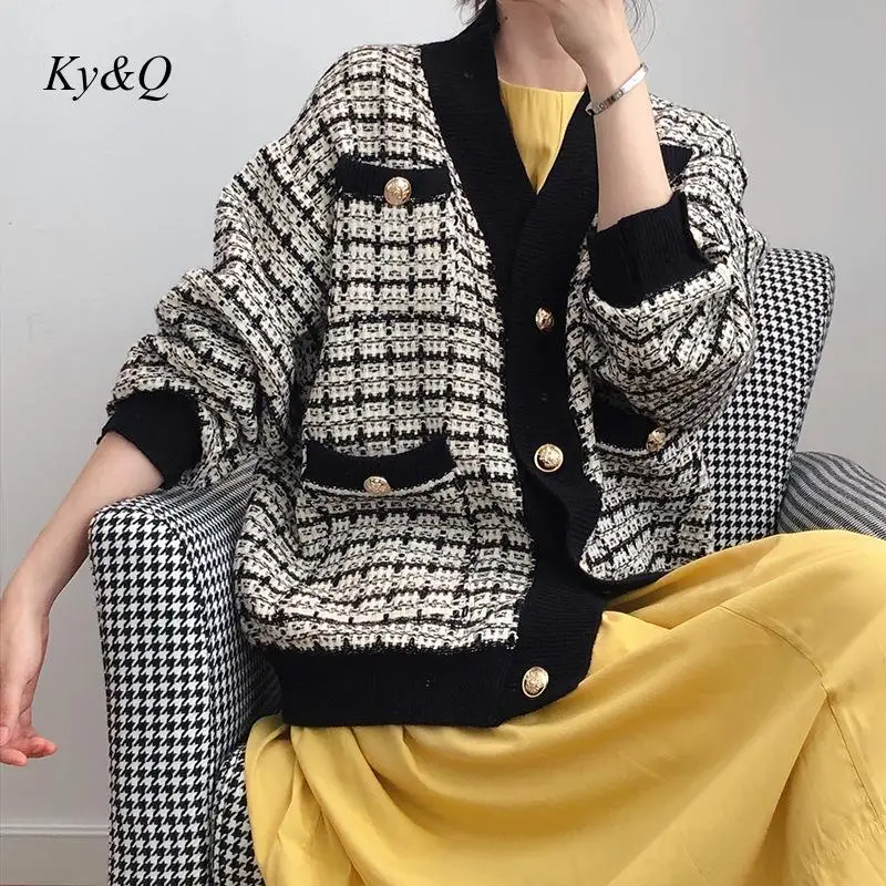 Brand Design 2020 New Women Plaid Fashion Knit Cardigan Loose Luxury Vintage Two Pockets Sweater Winter Chic Clothes Tops |