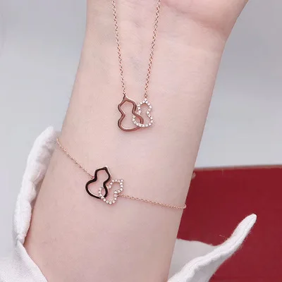 

Gourd Bracelet For Women's 18K Rose Gold Diamond Double Gourd Hollow Bracelet Online Celebrity Small Design Jewelry Holiday Gift