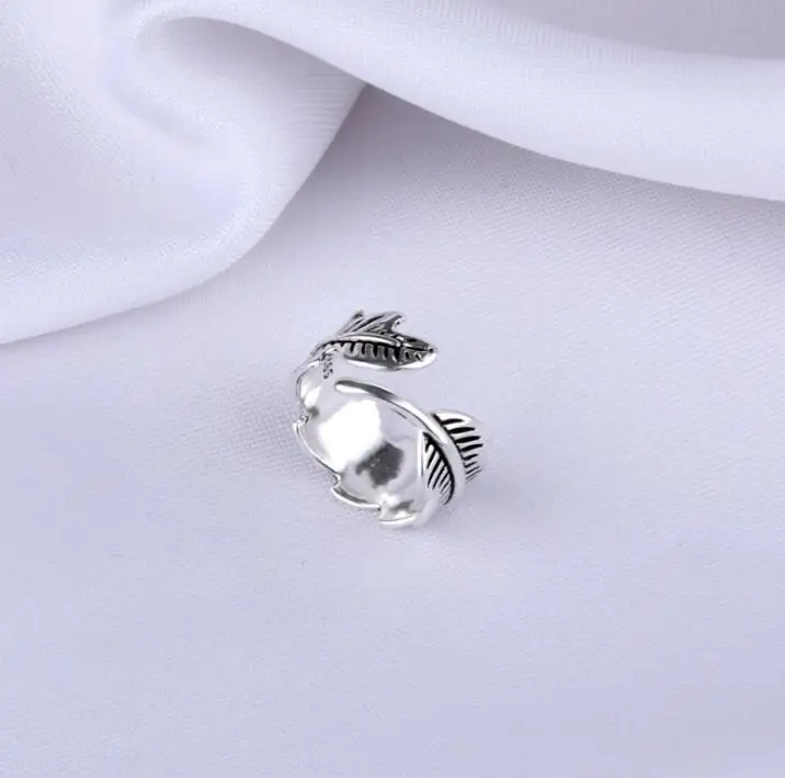 

Gothic Vintage Silver Leaf Metal Ring Beautiful Fresh Leaf Shape Ring Unisex Holiday Gift Jewelry