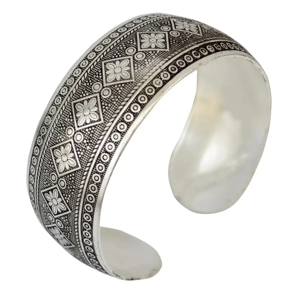 

Vintage Tibet Silver Cuff Bracelet for Women Bohemian Antique Carved Bracelets Bangles Gypsy Tribal Pakistan Nepal India Jewelry