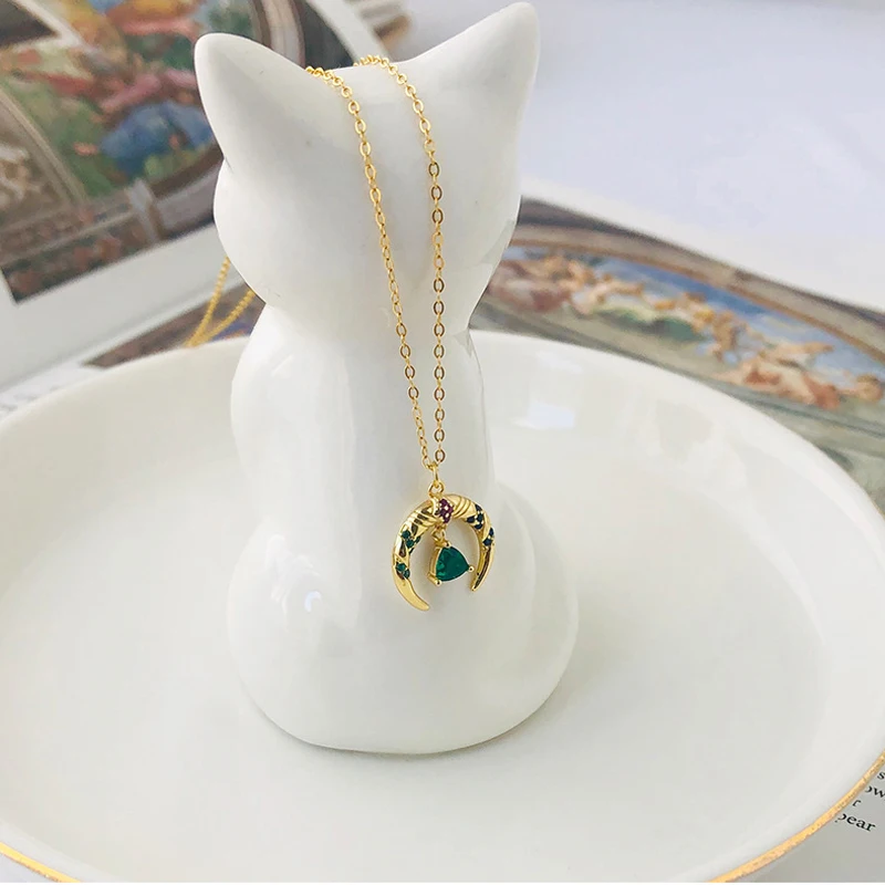 

Amaiyllis s925 Sterling Silver Vintage Green CZ Zircon Horns Necklace personality Moving pendant For Women Necklace Jewelry