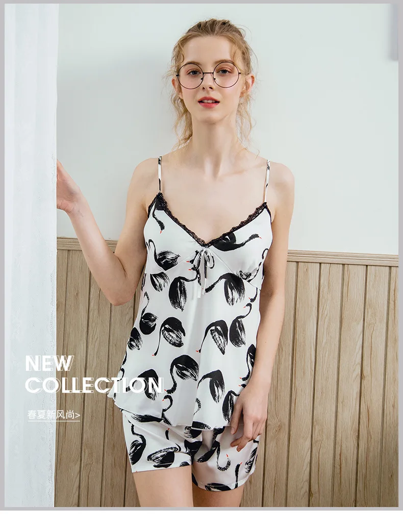 

Sexy Summer Silk Pajamas for Women Lingerie Home Clothes Sleepwear Female Pajama Shorts Leisure Wear Satin Pj Set Pygama Femme