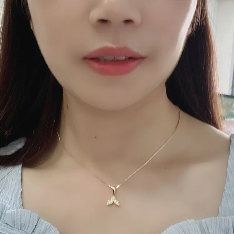 

2021 New Accessories For Women Jewelry Necklace Romantic Gift Fishtail Clavicle Chain Simple Temperament Diamond Necklace Girl