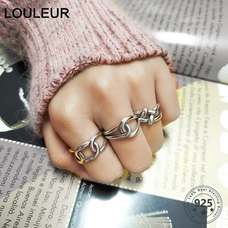 Женское регулируемое кольцо из серебра 925 пробы в минималистическом