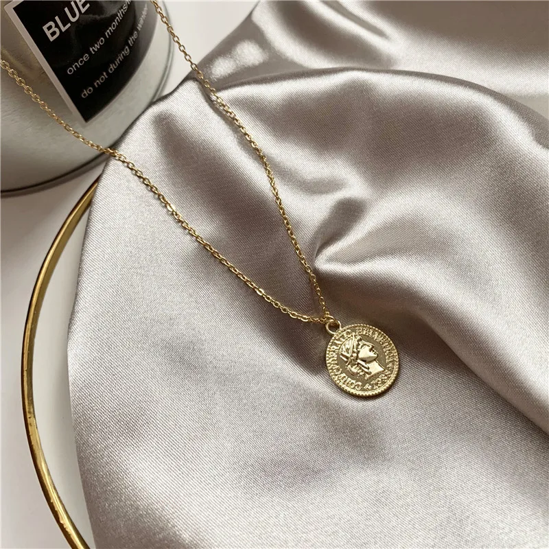 Оригинальное ожерелье с золотыми цепочками восстанавливающие древние путь