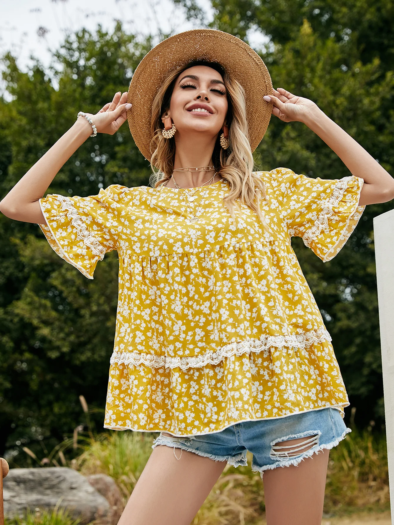 

Summer Spring Elegant Casual Floral Flowered T-Shirts Women Ladies Lace Loose Tops Half Sleeves Butterfly Sleeve Female Pullover