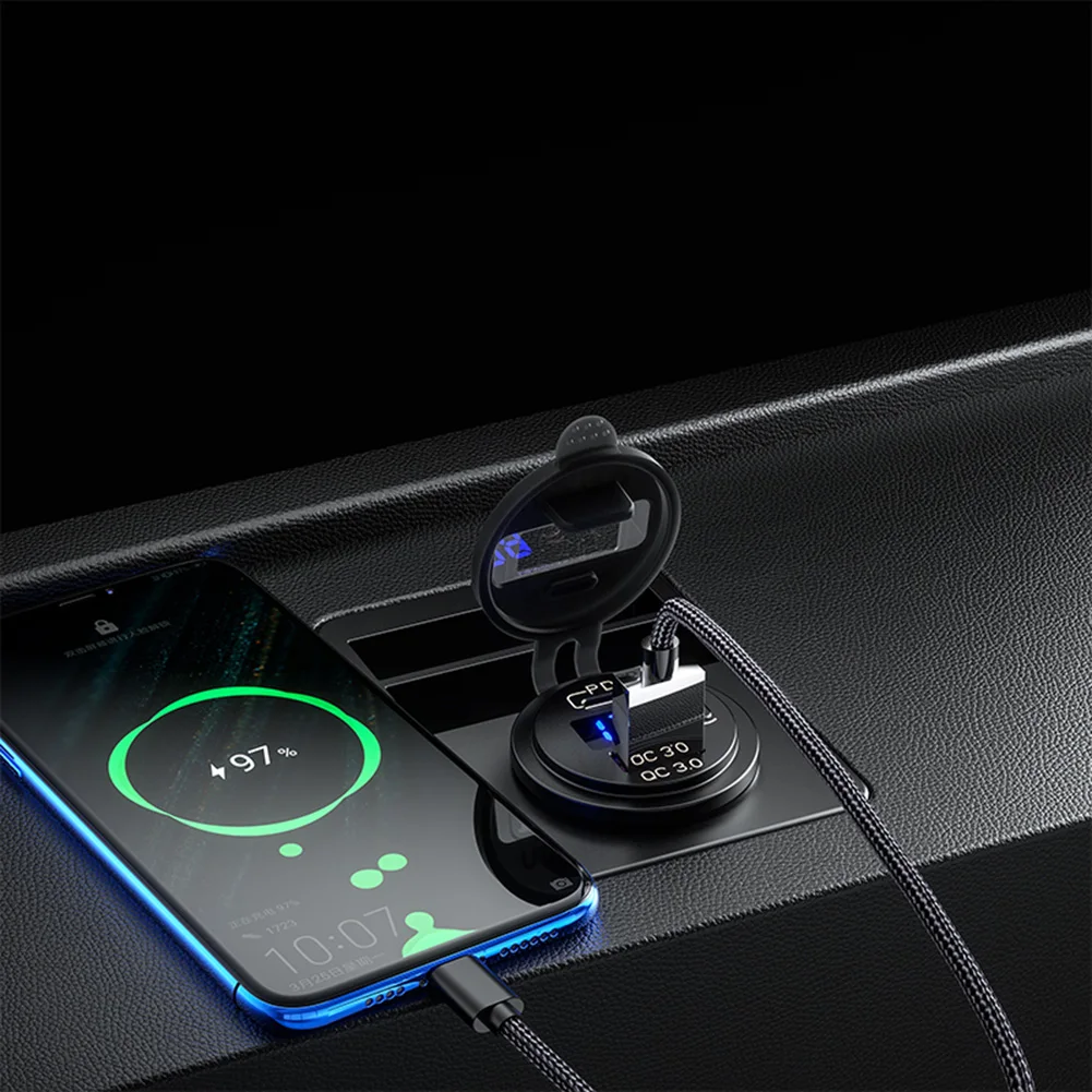 

Flame Retardant ABS Car Charger P21-B Fast Charge 3.0 USB Socket PD USB Socket with Switch Car Electronics Black