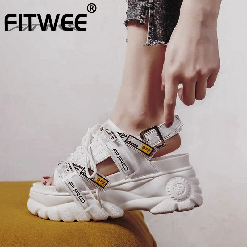 FITWEE/женские босоножки модные кроссовки с пряжкой на ремешке повседневная обувь